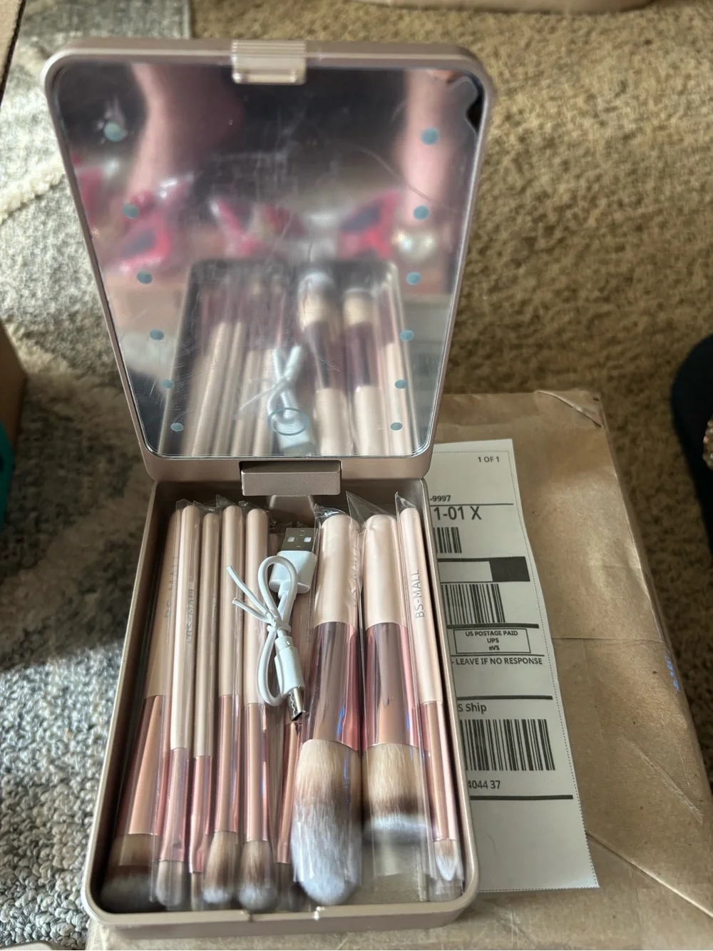 Make up brushes hair clip key chain